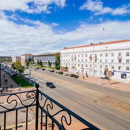Apartament Nezavisomosti 44 Mińsk