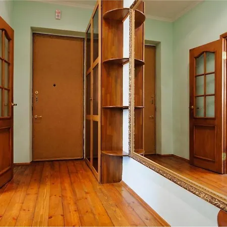 Apartament Nezavisomosti 44 *